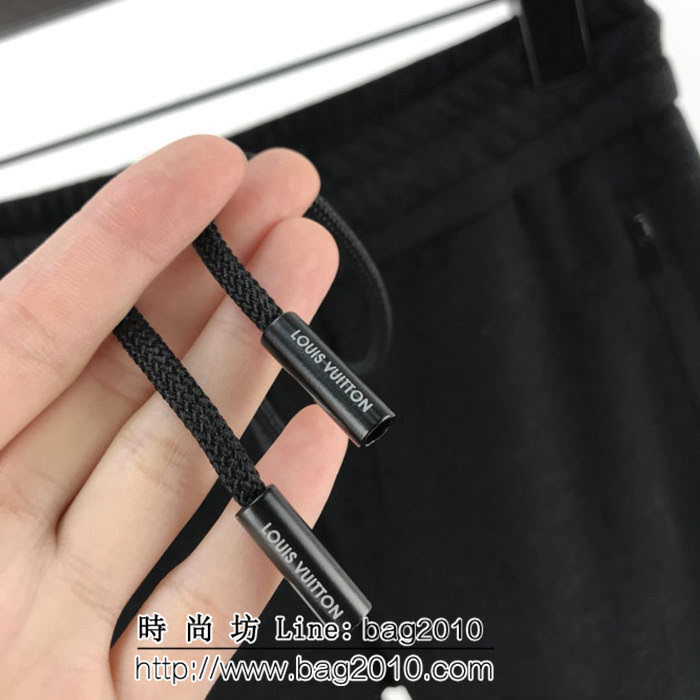 LV路易威登 18ss冬季新款 背後壓膠印花logo 加絨加厚 男款羊毛休閒褲 ydi1996